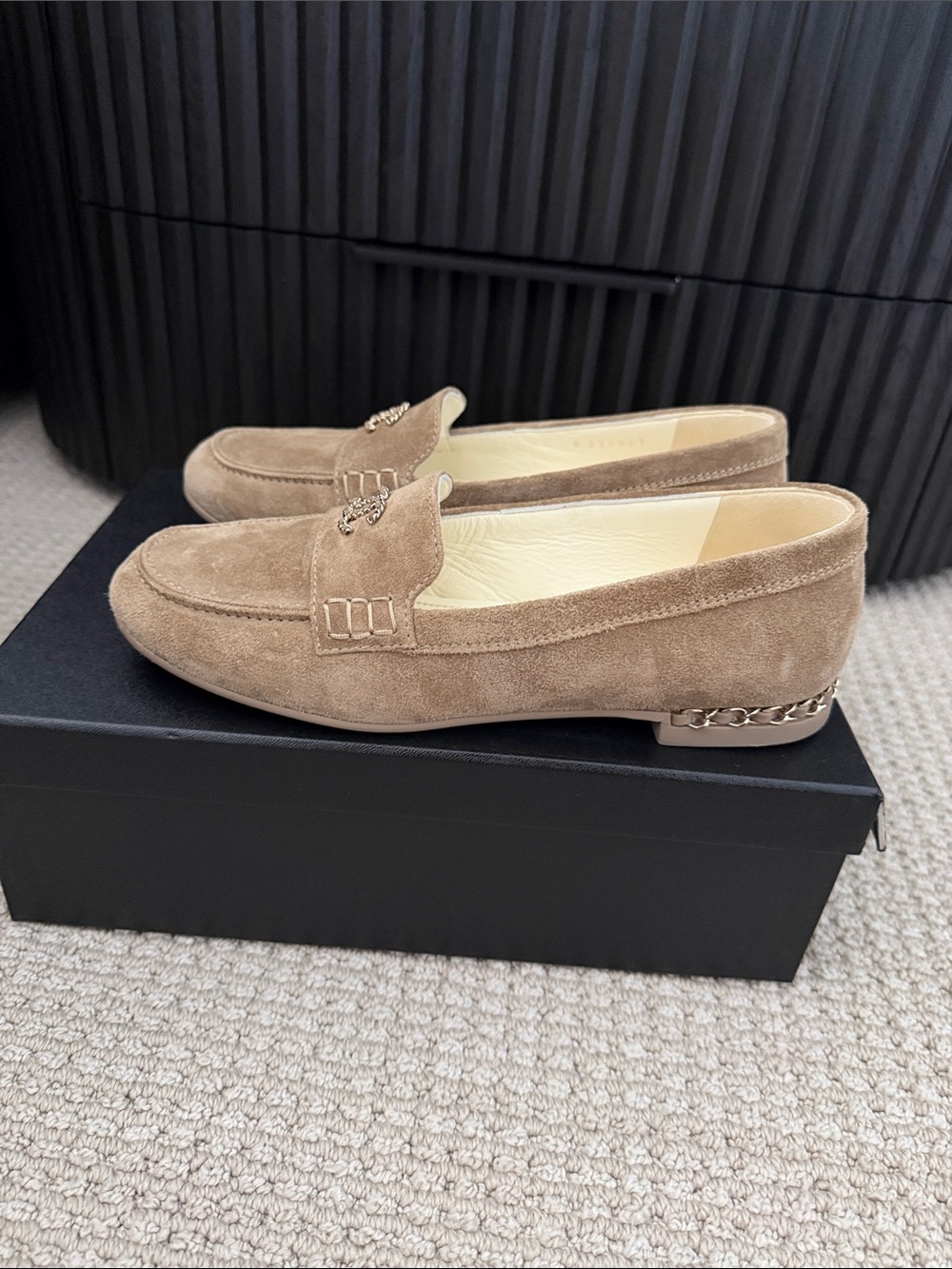CHANEL Beige Suede CC Logo Loafers - Picture 4 of 9